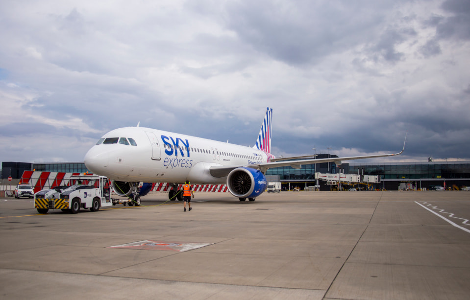 Heathrow calling… SKY express! Direct flights to London have started!